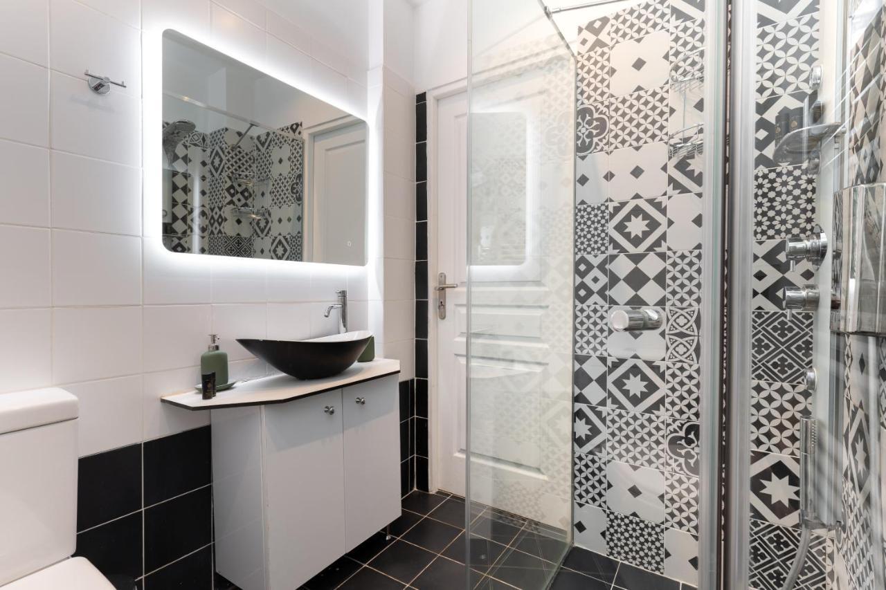Modern Apartment, Short Walk To Acropolis Sites アテネ エクステリア 写真