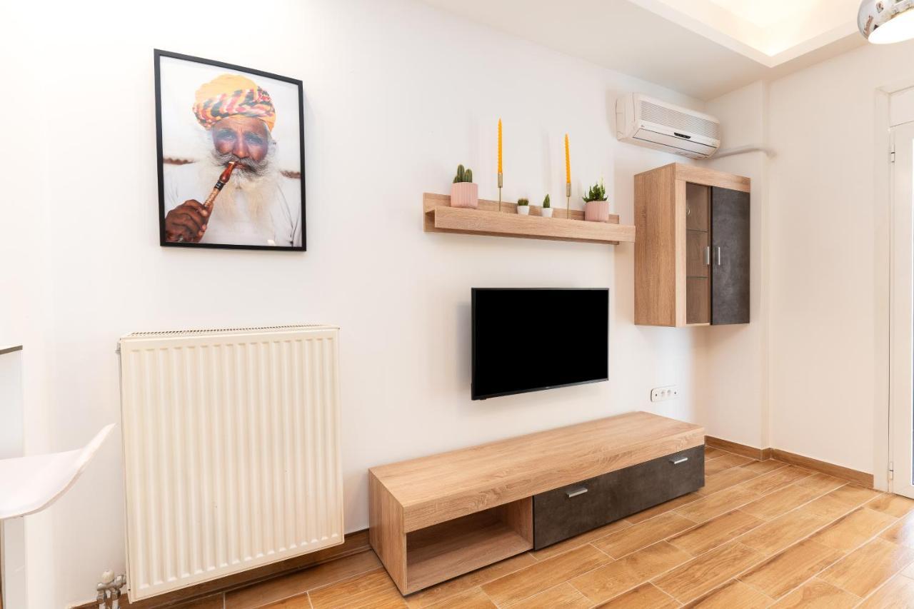Modern Apartment, Short Walk To Acropolis Sites アテネ エクステリア 写真