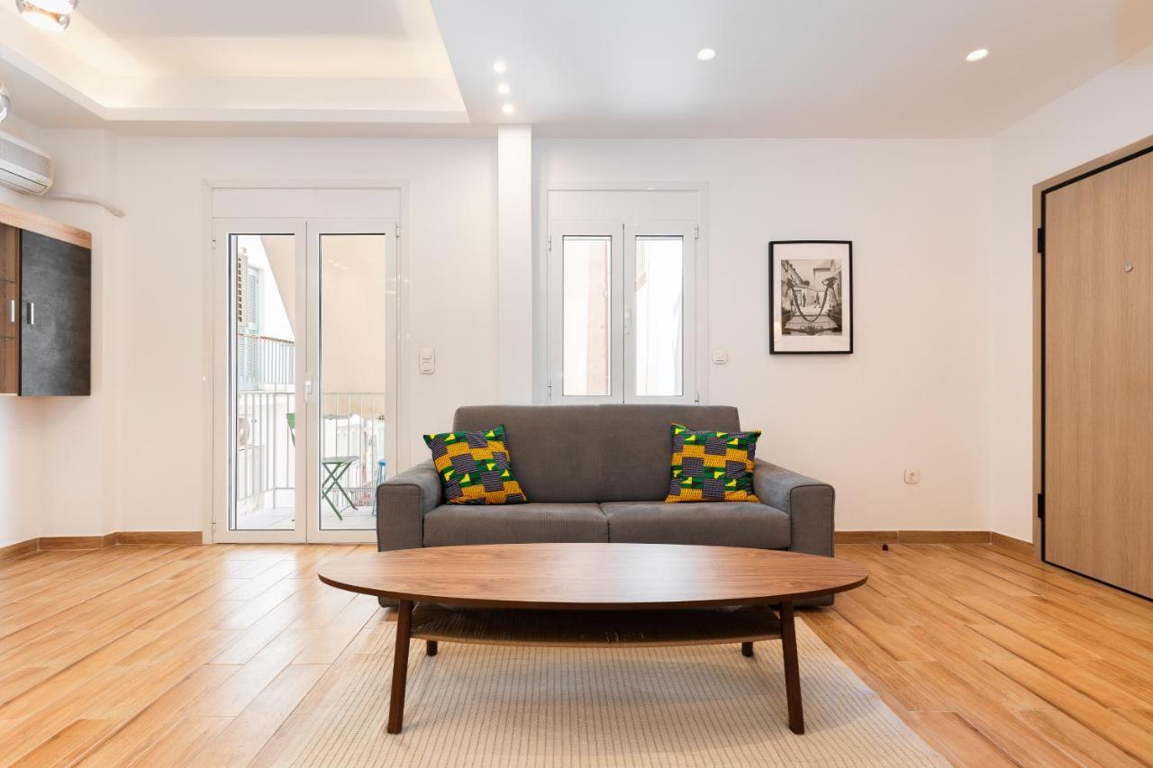 Modern Apartment, Short Walk To Acropolis Sites アテネ エクステリア 写真