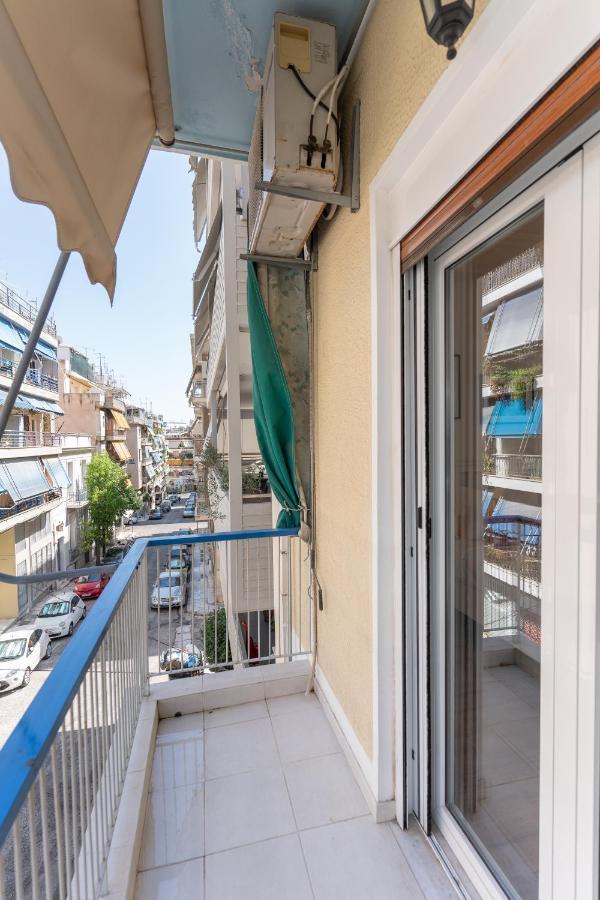 Modern Apartment, Short Walk To Acropolis Sites アテネ エクステリア 写真