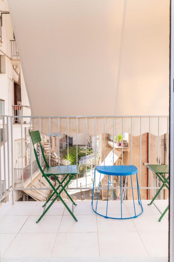 Modern Apartment, Short Walk To Acropolis Sites アテネ エクステリア 写真